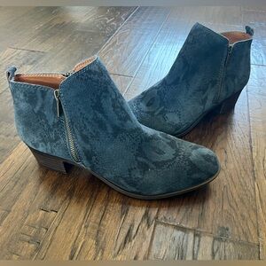 Lucky Brand Basel Snake Skin Ankle Booties Suede Leather Midnight Navy Blue 12